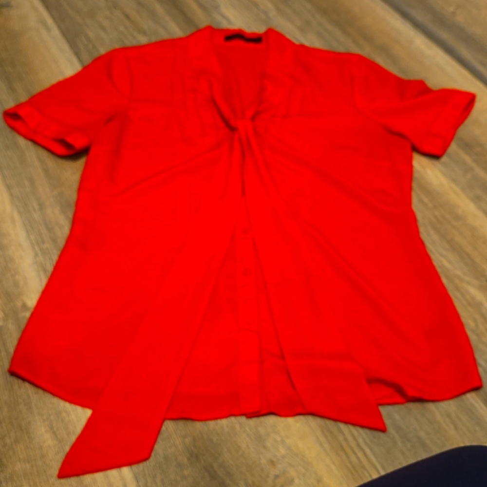 Women’s Red Tie-Neck Short Sleeve Blouse